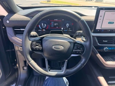 2025 Ford Explorer Platinum