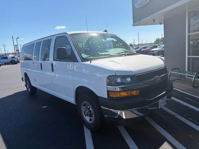 2025 Chevrolet Express 3500 LT Passenger