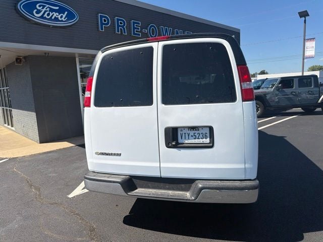 2025 Chevrolet Express 3500 LT Passenger