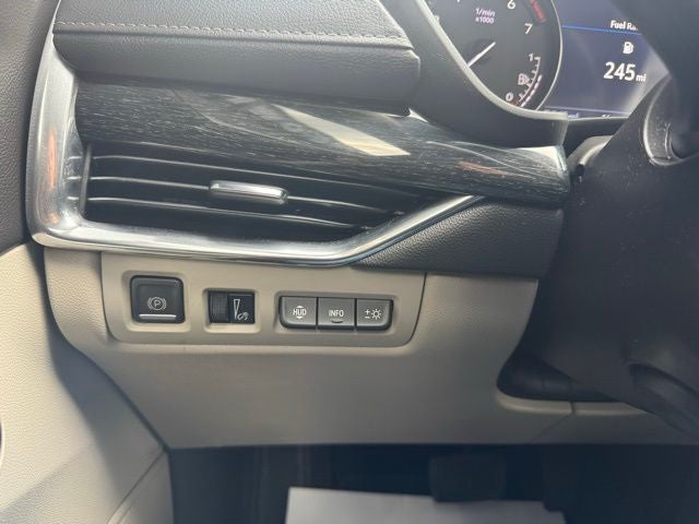2022 Cadillac XT4 Premium Luxury