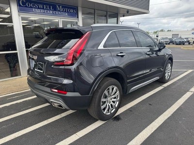 2022 Cadillac XT4 Premium Luxury