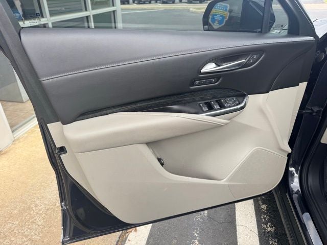 2022 Cadillac XT4 Premium Luxury