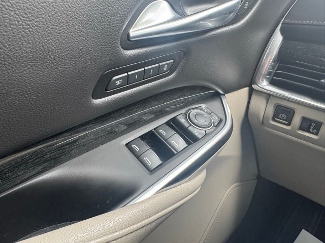 2022 Cadillac XT4 Premium Luxury