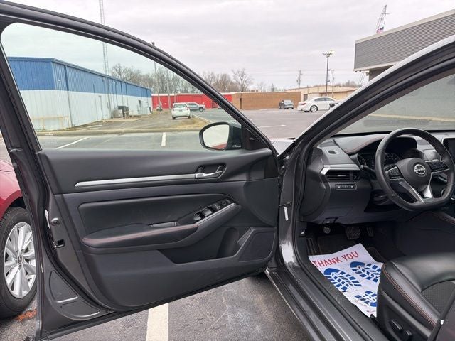 2025 Nissan Altima 2.5 SR