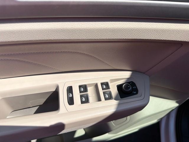 2023 Volkswagen Atlas 2.0T SE w/Technology