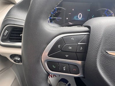 2023 Chrysler Pacifica Hybrid Touring L