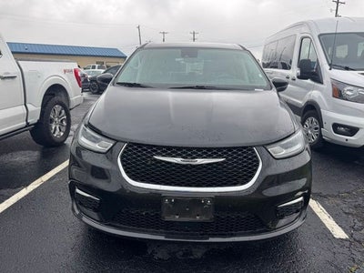 2023 Chrysler Pacifica Hybrid Touring L