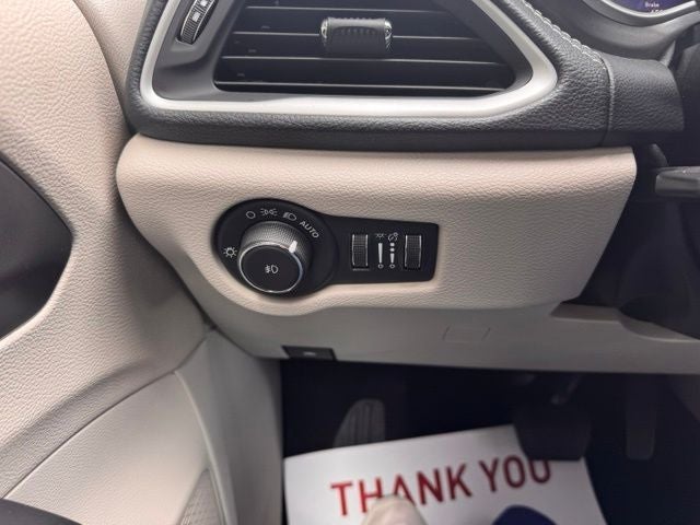 2023 Chrysler Pacifica Hybrid Touring L