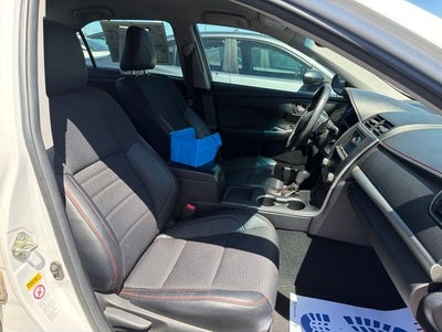 2017 Toyota Camry SE