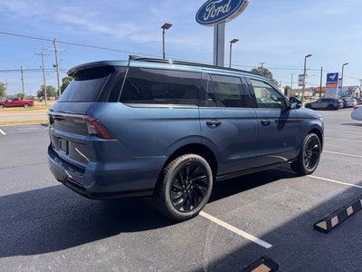 2027 Lincoln Navigator Reserve