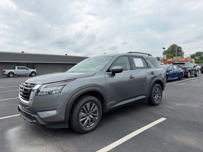 2025 Nissan Pathfinder SV