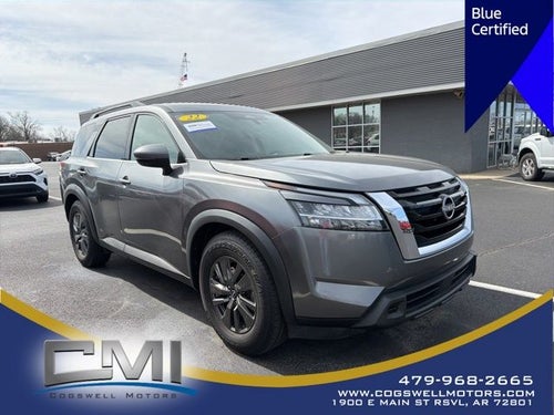 2022 Nissan Pathfinder SV