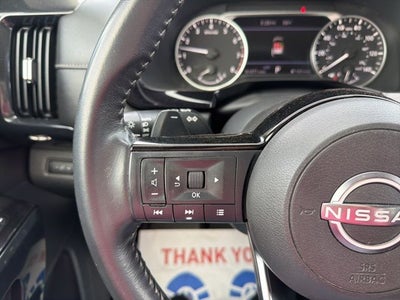 2022 Nissan Pathfinder SV