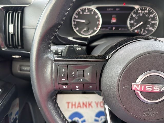 2022 Nissan Pathfinder SV