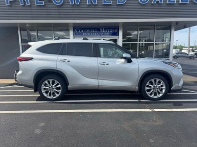 2023 Toyota Highlander XLE