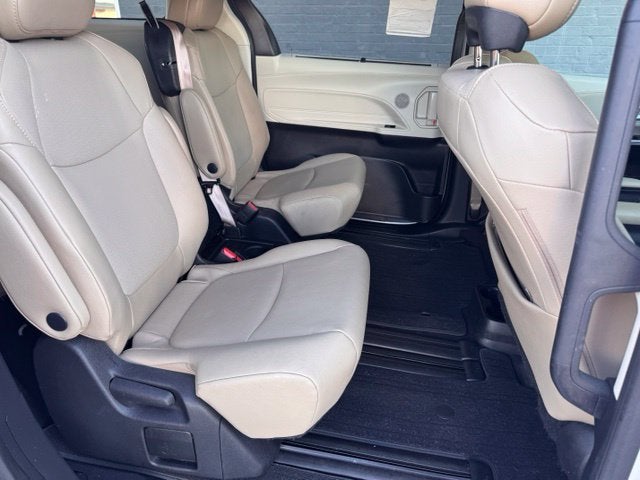 2023 Toyota Sienna XLE 8 Passenger
