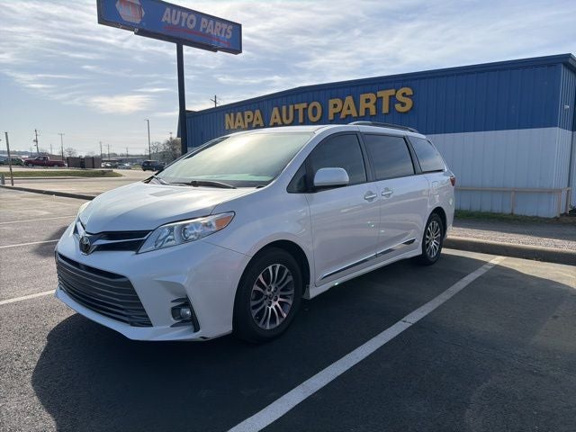 2019 Toyota Sienna L 7 Passenger