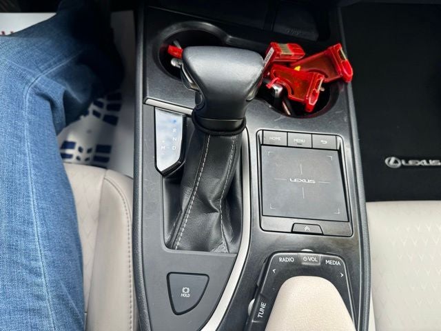 2022 Lexus UX 200 Base